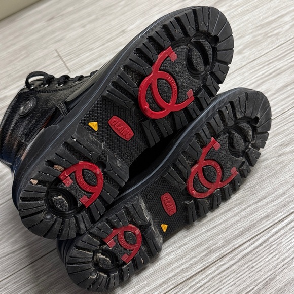 WOMEN'S OLANG SPOKE BLACK PATENT WINTER BOOT - Picture 10 of 11